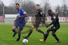 3. Liga - Testspiel - FC Ingolstadt 04 - Karlsruher SC - Daniel Gordon (KSC) Filip Bilbija (35, FCI) Agyemang Diawusie (11, FCI)