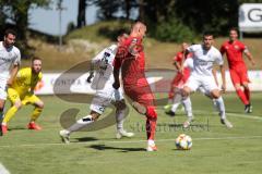 3. Liga - Testspiel - VfR Garching - FC Ingolstadt 04 - Angriff mitte Maximilian Wolfram (8, FCI), Flanke zu Stefan Kutschke (30, FCI)