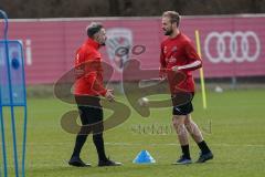 3. Liga - Fußball - FC Ingolstadt 04 - Trainerwechsel, Cheftrainer Tomas Oral (FCI) und sein Co-Trainer Mark Fotheringham (FCI) übernehmen bis Sommer 2021 den FC Ingolstadt 04, 1. Training, mit Maximilian Beister (10, FCI)