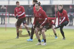 Im Bild: Kotzke Jonathan (#25 FC Ingolstadt)

Fussball - 3. Bundesliga - Ingolstadt - Saison 2019/2020 - Trainingsauftakt -  Foto: Ralf Lüger