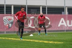 3. Liga - FC Ingolstadt 04 - Trainingsauftakt nach Winterpause - Caniggia Ginola Elva (14, FCI) Nico Antonitsch (5, FCI)