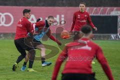 3. Liga - FC Ingolstadt 04 - Trainingsauftakt nach Winterpause - Maximilian Beister (10, FCI) Thomas Keller (27, FCI) Filip Bilbija (35, FCI)