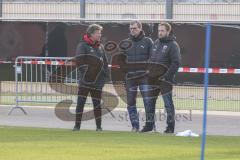 Im Bild: Jeff Saibene (Cheftrainer FC Ingolstadt) Thomas Linke (Sportdirektor FC Ingolstadt) und Florian Zehe (Technischer Direktor FC Ingolstadt)

Fussball - 3. Bundesliga - Ingolstadt - Saison 2019/2020 - Trainingsauftakt -  Foto: Ralf Lüger