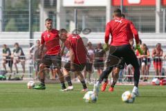 3. Fußball-Liga - Saison 2019/2020 - FC Ingolstadt 04 -  Trainingsauftakt - Die Spieler machen Übungen - Fans - Zuschauer - Foto: Meyer Jürgen