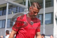 3. Fußball-Liga - Saison 2019/2020 - FC Ingolstadt 04 -  Trainingsauftakt - Stefan Kutschke (30 FCI)  betritt das Trainingsgelände - Foto: Meyer Jürgen