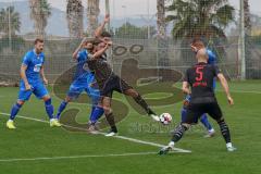 3. Liga - FC Ingolstadt 04 - Wintertrainingslager Spanien - Testspiel - Kaa Gent - 2:3 - knapp Torchance für mitte Björn Paulsen (4, FCI) und rechts lauert Nico Antonitsch (5, FCI)