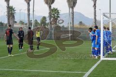 3. Liga - FC Ingolstadt 04 - Wintertrainingslager Spanien - Testspiel - Kaa Gent - 2:3 - Freistoß der anderen Art wegen Torwart Rückspiels, Caniggia Ginola Elva (14, FCI) führt aus und Tor Ausgleich 2:2 Jubel
