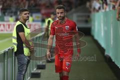 Im Bild: Fatih Kaya (#9 FC Ingolstadt) bedankt sich bei den Fans für die Untersützung

Fussball - DFB Pokal - Ingolstadt - Saison 2019/2020 - FC Ingolstadt 04 - 1. FC Nürnberg- 09.08.2019 -  Foto: Ralf Lüger/rsp-sport.de