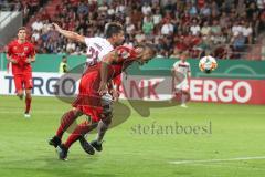 DFB Pokal - Fußball - FC Ingolstadt 04 - 1. FC Nürnberg - #fc30 Kopfball zum Tor, Mühl Lukas (1. FCN, 28) stört