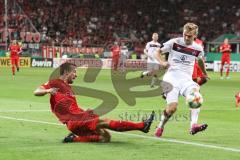 DFB Pokal - Fußball - FC Ingolstadt 04 - 1. FC Nürnberg - Peter Kurzweg (16, FCI) Geis Johannes (1. FCN, 5)