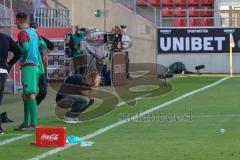 Relegation - FC Ingolstadt 04 - 1. FC Nürnberg - Technischer Direktor Florian Zehe (FC) am Boden