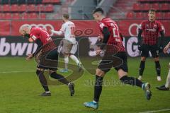 3. Liga - FC Ingolstadt 04 - VfB Lübeck - Nico Antonitsch (5, FCI) ärgert sich Tor verpasst, Thomas Keller (27, FCI) Dennis Eckert Ayensa (7, FCI)