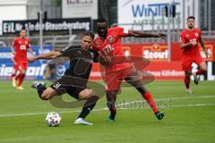 3. Liga - FC Viktoria Köln - FC Ingolstadt 04 - Torschuß Justin Butler (31, FCI) gegen Kyere Bernard (20 Köln)