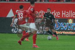 3. Liga - Hallescher FC - FC Ingolstadt 04 - Marc Stendera (10, FCI) gegen Nietfeld Jonas (33 Halle)