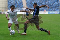 3. Liga - Waldhof Mannheim - FC Ingolstadt 04 - Kampf um den Ball Caniggia Ginola Elva (14, FCI) Donkor Anton-Leander (19 Mannheim)