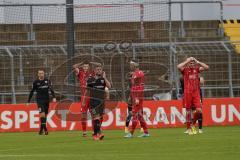 3. Liga - Türkgücü München - FC Ingolstadt 04 - Endstand im leeren Grünwalder Stadion 1:1, Enttäuschung auf beiden Seiten, Tobias Schröck (21, FCI) Marc Stendera (10, FCI)