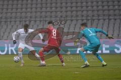 3. Liga - FC Bayern II - FC Ingolstadt 04 - Dennis Eckert Ayensa (7, FCI) Rochelt Jannik (8 FCB) Torwart Ron-Thorben Hoffmann (1 FCB)