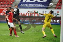 3. Liga - Hallescher FC - FC Ingolstadt 04 - Hakentrick Stefan Kutschke (30, FCI) mit dem 0:2 Tor gegen Eisele Kai (1 Halle) Jubel Reddemann Sören (25 Halle)