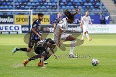 3. Liga - Waldhof Mannheim - FC Ingolstadt 04 - Caniggia Ginola Elva (14, FCI) Hofrath Marcel (31 Mannheim) Zweikampf