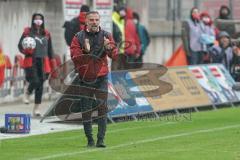 3. Liga - Hallescher FC - FC Ingolstadt 04 - Cheftrainer Tomas Oral (FCI) schreit zum Team