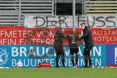 3. Liga - FC Viktoria Köln - FC Ingolstadt 04 - Dominik Franke (3 FCI) verletzt wird vom Platz gebracht