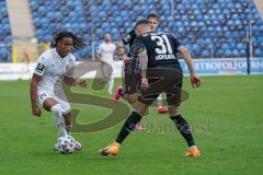 3. Liga - Waldhof Mannheim - FC Ingolstadt 04 - Kampf um den Ball Caniggia Ginola Elva (14, FCI) Hofrath Marcel (31 Mannheim)