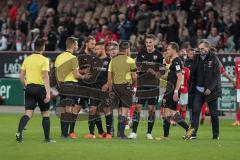 3. Liga - 1. FC Kaiserslautern - FC Ingolstadt 04 - Nachn dem Spiel Diskussion mit dem Schiedsrichter Stefan Kutschke (30, FCI) Marcel Gaus (19, FCI) Robin Krauße (23, FCI) Direktor Sport Michael Henke (FCI) Cheftrainer Jeff Saibene (FCK)