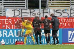 3. Liga - FC Viktoria Köln - FC Ingolstadt 04 - verletzt Dominik Franke (3 FCI) Torwart Fabijan Buntic (24, FCI)