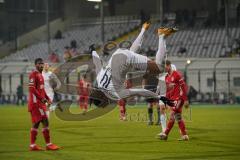 3. Liga - FC Bayern II - FC Ingolstadt 04 - Tor Ausgleich 1:1 Jubel Sprung Caniggia Ginola Elva (14, FCI)