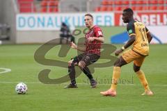 3. Liga - FC Ingolstadt 04 - Dynamo Dresden - Tobias Schröck (21, FCI) Agyemang Diawusie (11 Dresden)