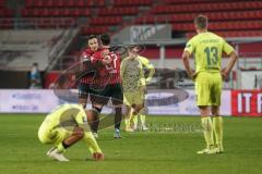 3. Liga - FC Ingolstadt 04 - SV Wiesbaden - Spiel ist aus, 4:1 Sieg FCI, Jubel Michael Heinloth (17, FCI) Thomas Keller (27, FCI), Wiesbaden lässt die Köpfe hängen Medic Jakov (13 SVW)