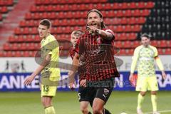 3. Liga - FC Ingolstadt 04 - SV Wiesbaden - Tor Jubel, Björn Paulsen (4, FCI) bedankt sich bei Stefan Kutschke (30, FCI)