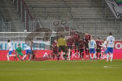 3. Liga - FC Ingolstadt 04 - F.C. Hansa Rostock - Freistoß Torwart Fabijan Buntic (24, FCI) Korbinian Vollmann (10 Rostock) Damian Roßbach (4 Rostock)