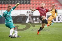 3. Liga - FC Ingolstadt 04 - Dynamo Dresden - Torwart Kevin Broll (1 Dresden) Ilmari Niskanen (22, FCI)