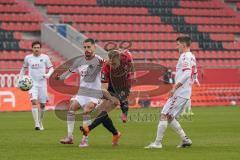 3. Liga - FC Ingolstadt 04 - VfB Lübeck - Deters Thorben (18 Lübeck) Ilmari Niskanen (22, FCI) Zehir Ersin (15 Lübeck)