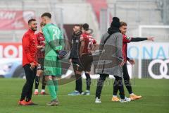 3. Liga - FC Ingolstadt 04 - Dynamo Dresden - Spiel ist aus, 1:0 Sieg FCI, Robin Krauße (23, FCI) Torwart Fabijan Buntic (24, FCI)