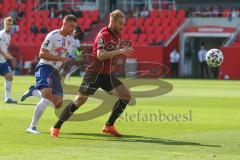 3. Fußball-Liga - Saison 2020/2021 - FC Ingolstadt 04 -  KFC Uerdingen - Beister Maximilian (#10,FCI) - Christian Dorda (#7 Uerdingen) - Foto: Meyer Jürgen