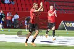 3. Fußball-Liga - Saison 2020/2021 - FC Ingolstadt 04 -  KFC Uerdingen - Die Spieler betreten das Spielfeld zum warm machen - Björn Paulsen (#4,FCI)  - Foto: Meyer Jürgen