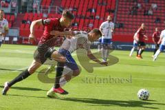 3. Fußball-Liga - Saison 2020/2021 - FC Ingolstadt 04 -  KFC Uerdingen - Filip Bilbija (#35,FCI)  - Mike Feigenspann (#9 Uerdingen) - Foto: Meyer Jürgen