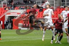 3. Liga - FC Ingolstadt 04 - SpVgg Unterhaching - Kopfball Kampf Caniggia Ginola Elva (14, FCI) Grauschopf Paul (25 SpVgg)