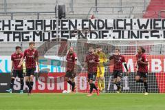 3. Liga - FC Ingolstadt 04 - SC Verl - 1:1 Ausgleich durch Verl, FCI motiviert sich, Torwart Fabijan Buntic (24, FCI) pusht
