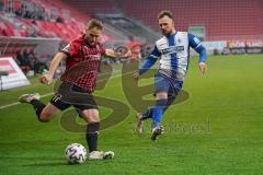 3. Liga - FC Ingolstadt 04 - 1. FC Magdeburg - Michael Heinloth (17, FCI) mit Sliskovic Luka (7 Magdeburg)