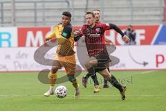 3. Liga - FC Ingolstadt 04 - Dynamo Dresden - Ransford-Yeboah Königsdörffer (35 Dresden) Marcel Gaus (19, FCI)