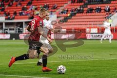 3. Liga - FC Ingolstadt 04 - SC Verl - Zweikampf Ilmari Niskanen (22, FCI) Ritzka Lars (21 Verl)