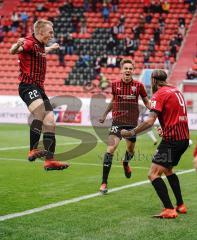 3. Liga - FC Ingolstadt 04 - SC Verl - Björn Paulsen (4, FCI) trictt zum 2:1 Tor Jubel Torwart Brüseke Robin (32 Verl) keine Chance, Ilmari Niskanen (22, FCI) Filip Bilbija (35, FCI)