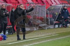 3. Liga - FC Ingolstadt 04 - F.C. Hansa Rostock - Cheftrainer Tomas Oral (FCI) pfeift