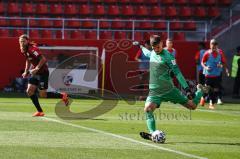 3. Liga - FC Ingolstadt 04 - KFC Uerdingen 05 - Torwart Fabijan Buntic (24, FCI) Schuß