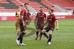 3. Liga - FC Ingolstadt 04 - Dynamo Dresden - Elfmeter Tor Stefan Kutschke (30, FCI) gegen Torwart Kevin Broll (1 Dresden) Jubel, Robin Krauße (23, FCI) Filip Bilbija (35, FCI)