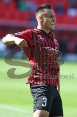 3. Fußball-Liga - Saison 2020/2021 - FC Ingolstadt 04 -  KFC Uerdingen - Dominik Franke (#3,FCI) bereitet den 2:0 Führungstreffer vor mit einer Flanke - jubel - Foto: Meyer Jürgen