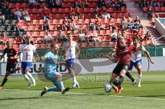 3. Liga - FC Ingolstadt 04 - KFC Uerdingen 05 - Maximilian Beister (11, FCI) überwindet Königshofer Lukas (1 KFC) und erzielt das 1:0 Tor Jubel